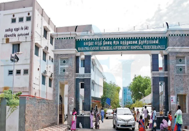 trichy law college women student incident admit at govt hospital 